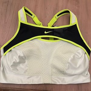 NWT Authentic Nike Womens Dri-for Adv Sportsbra
